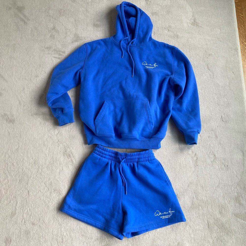 White fox electric blue lounge set